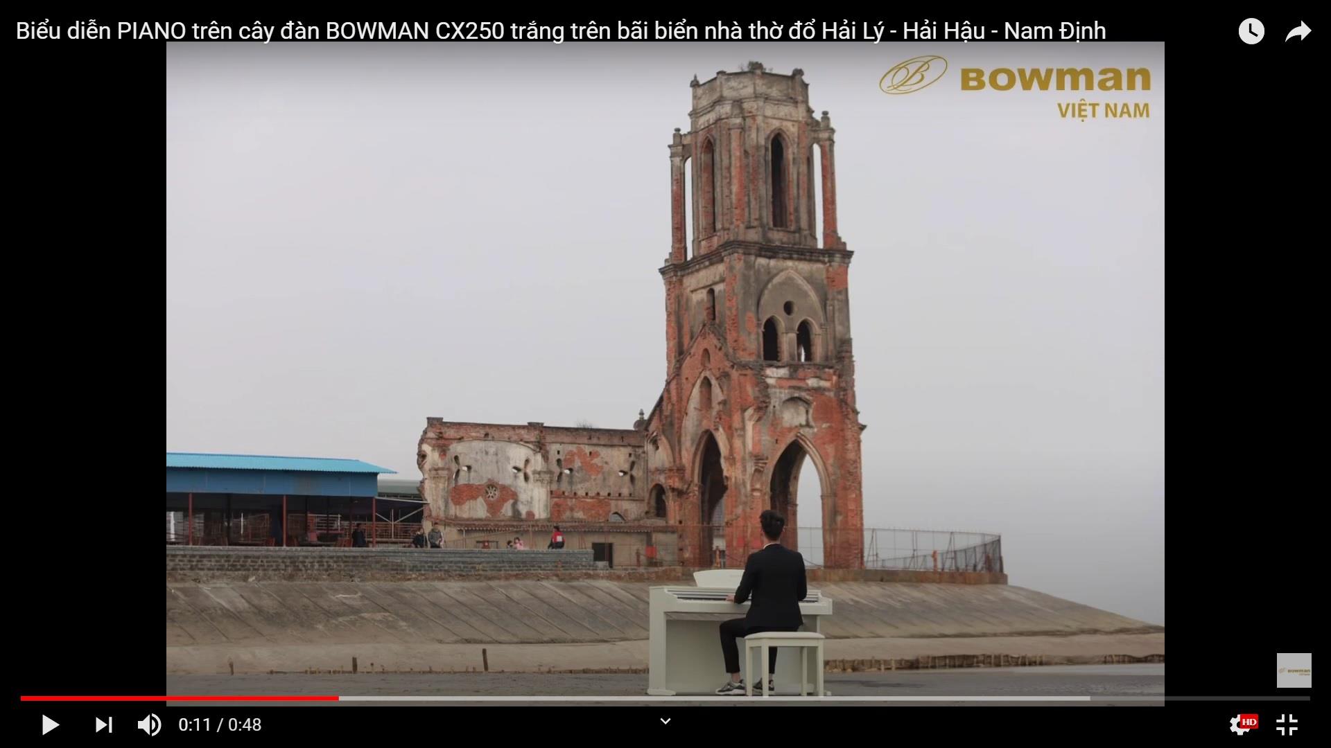 Biểu diễn PIANO trên cây đàn BOWMAN CX250 trắng trên bãi biển nhà thờ đổ Hải Lý - Hải Hậu - Nam Định