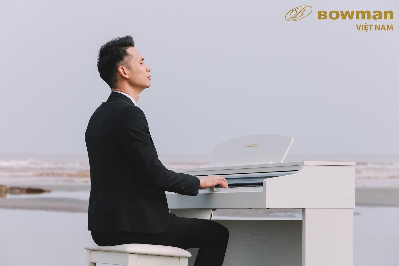 Biểu diễn Piano trên bãi biển nhà thờ đổ Hải Lý - Hải Hậu - Nam Định