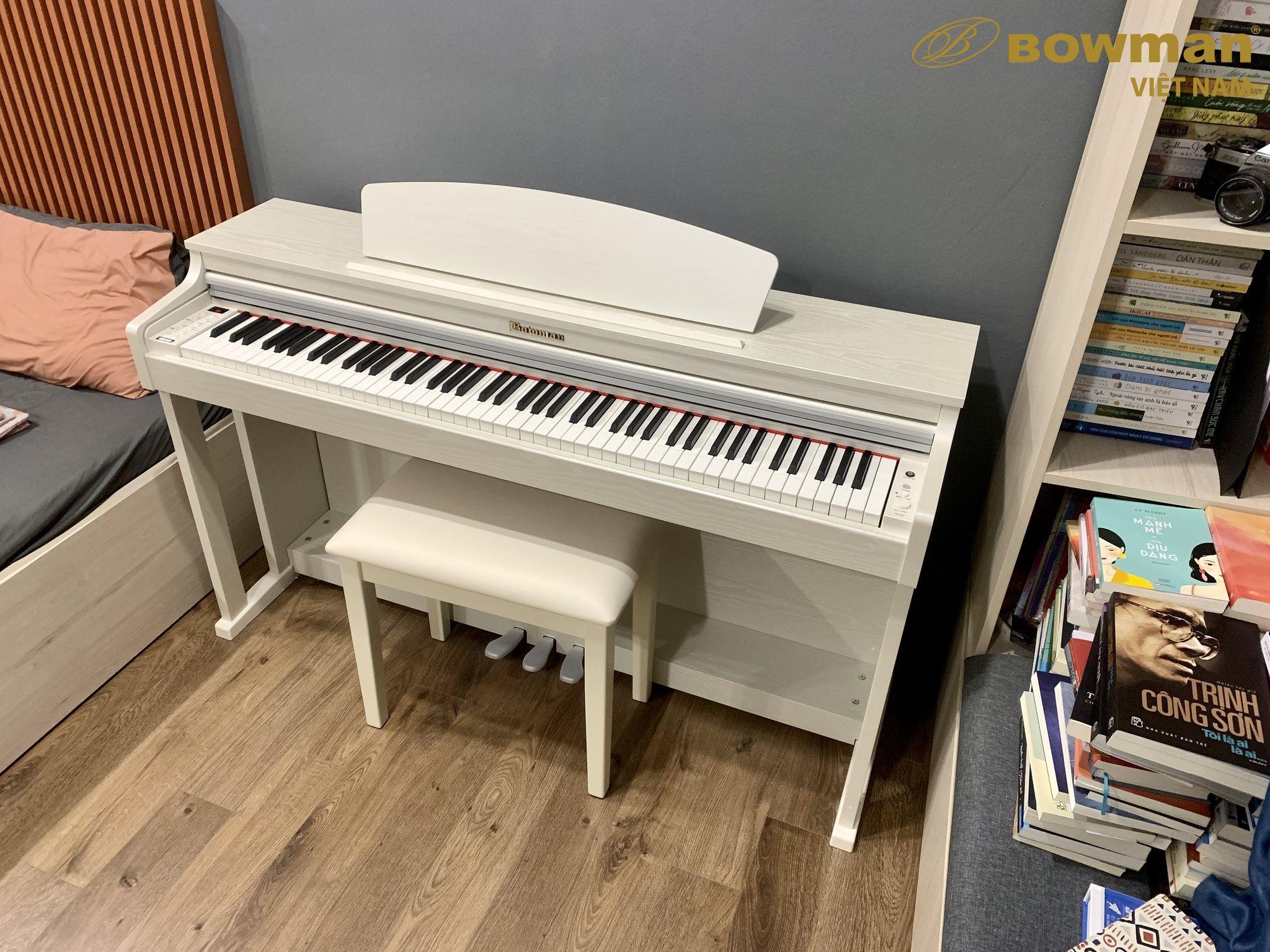 Cô giáo thanh nhạc lựa chọn đàn Piano BOWMAN CX350 (Model 2022) trong giảng dạy âm nhạc chuyên nghiệp
