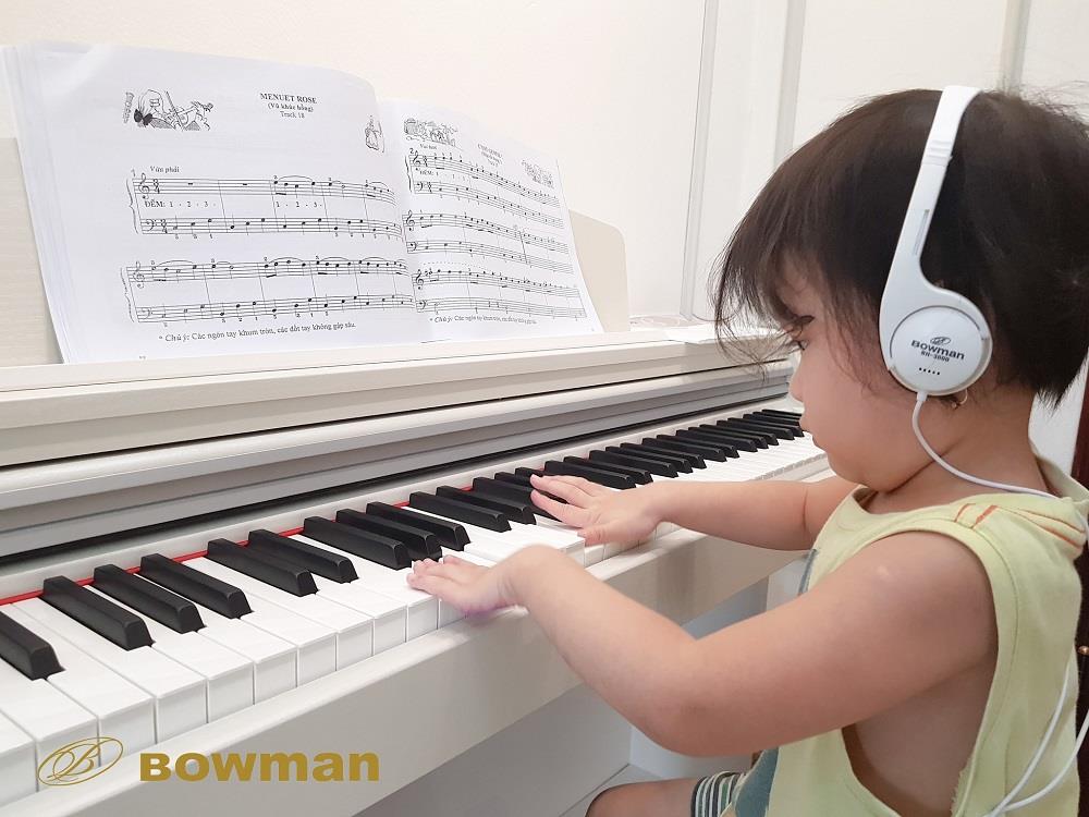 Những lợi ích Tuyệt Vời khi cho trẻ học đàn #PIANO từ sớm - BowmanPIANO.com.vn