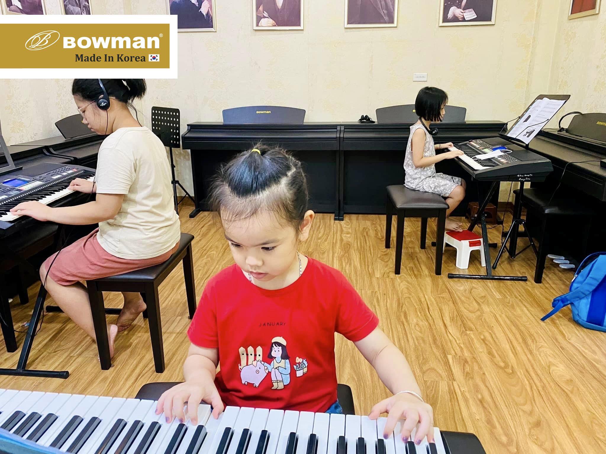 Trung tâm âm nhạc tin dùng đàn Piano Bowman